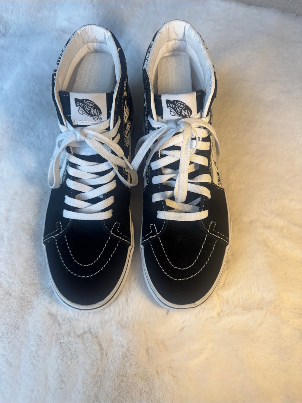Vans Black & White “Forgotten Bones”  Sneakers Men’s Size 7.5 Women’s Size 9